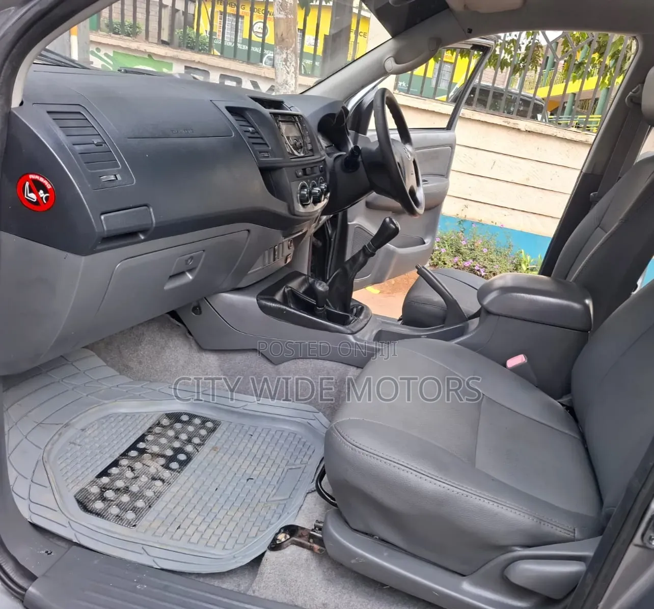 Toyota Hilux 2013 Silver