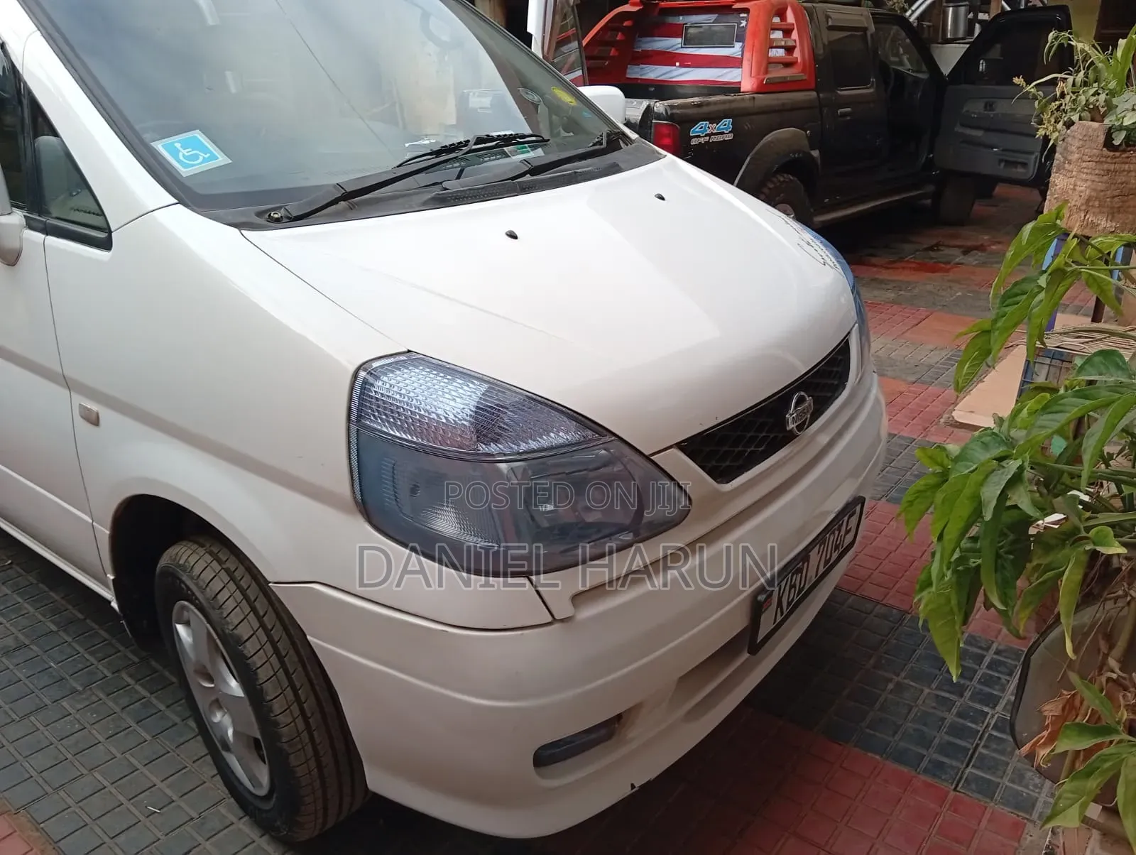 Nissan Serena 2000 White