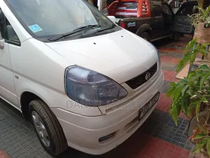 Nissan Serena 2000 White