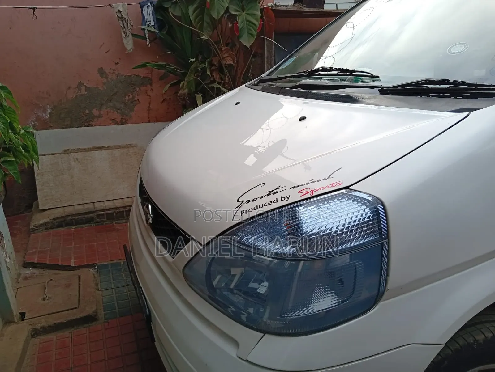 Nissan Serena 2000 White