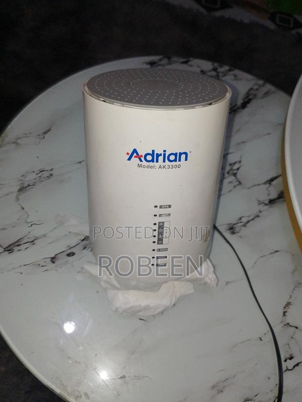 Adrian AK3300 4G LTE WiFi Router – Dual Band
