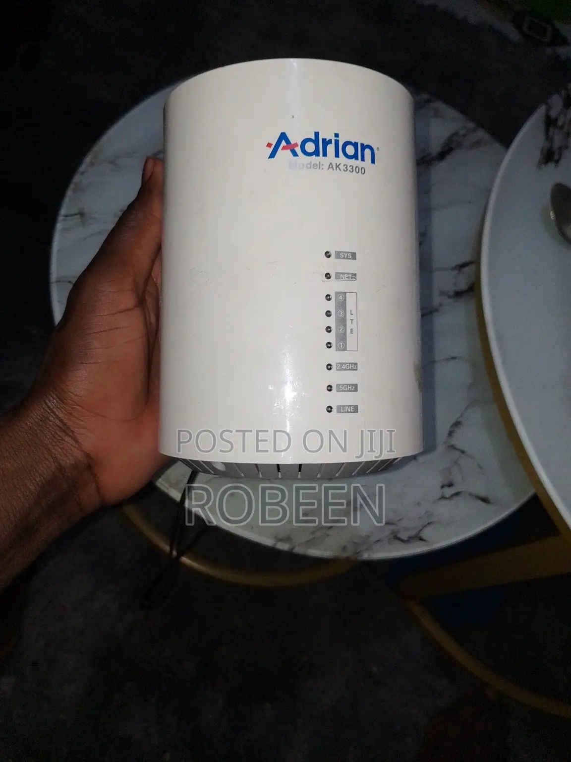 Adrian AK3300 4G LTE WiFi Router – Dual Band