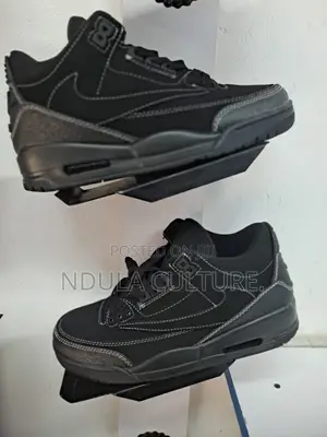 Jordan 3 Cactus Jack X Travis Scott Black and White