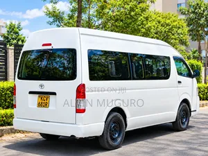 Toyota HiAce 2019 White