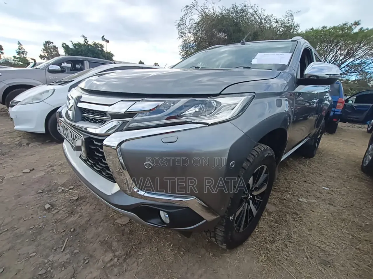 Mitsubishi Pajero 2018 Gray