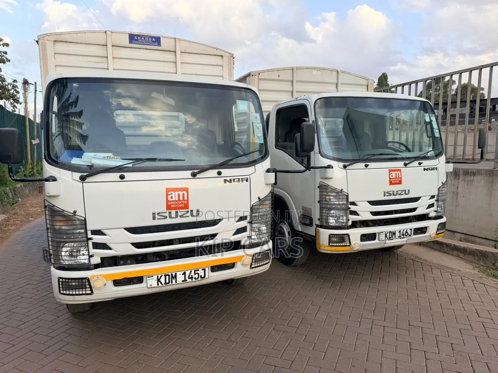 Isuzu NQR Coverboard