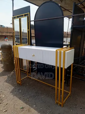 Console Table With Round Mirror