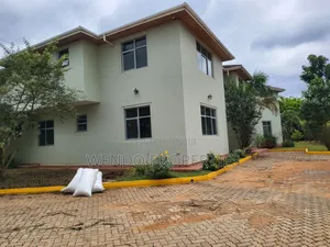 5bdrm Villa in Runda for rent