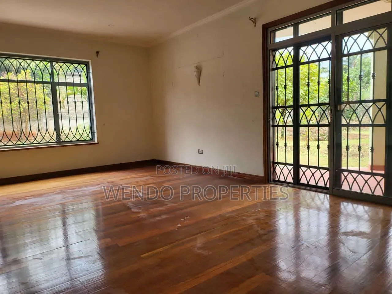 5bdrm Villa in Runda for rent