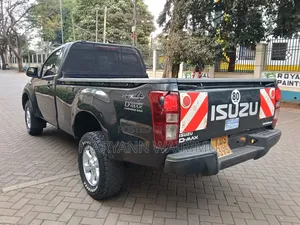Isuzu D-MAX 2025 Gray