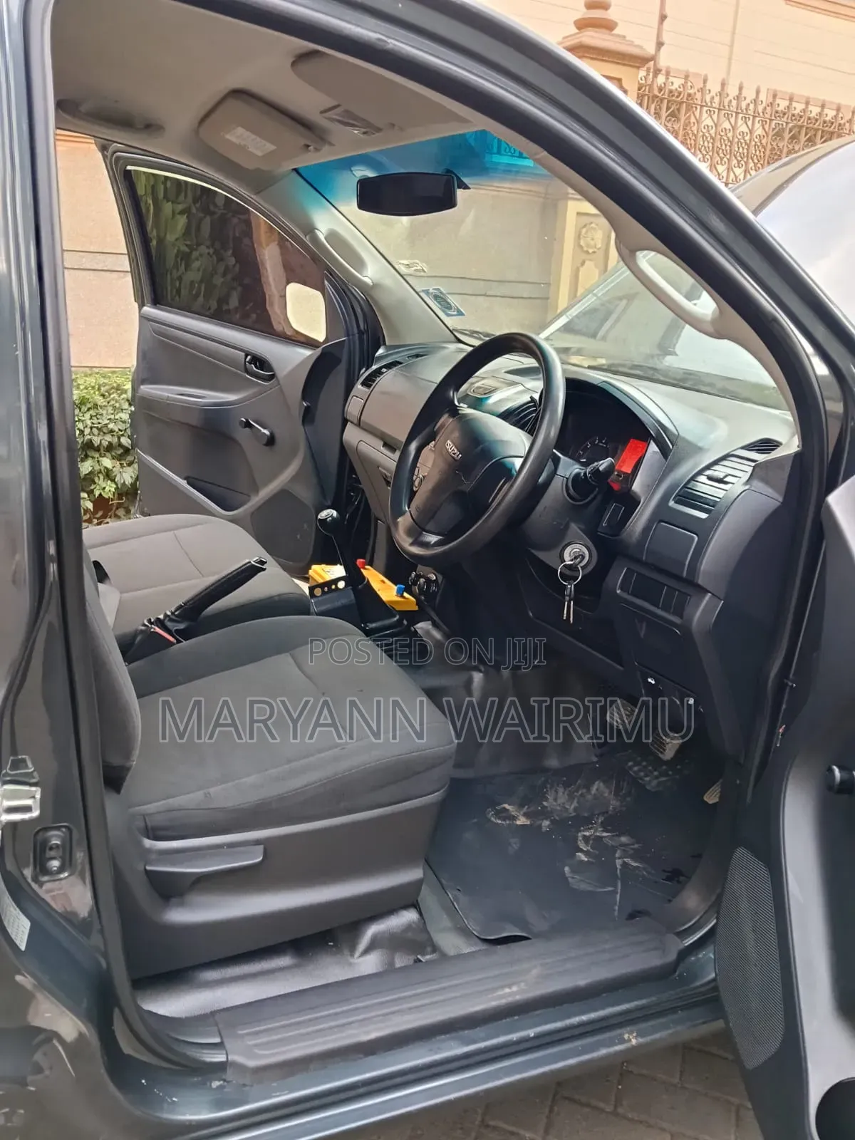 Isuzu D-MAX 2025 Gray