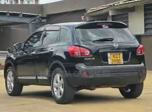 Nissan Dualis 2011 Black