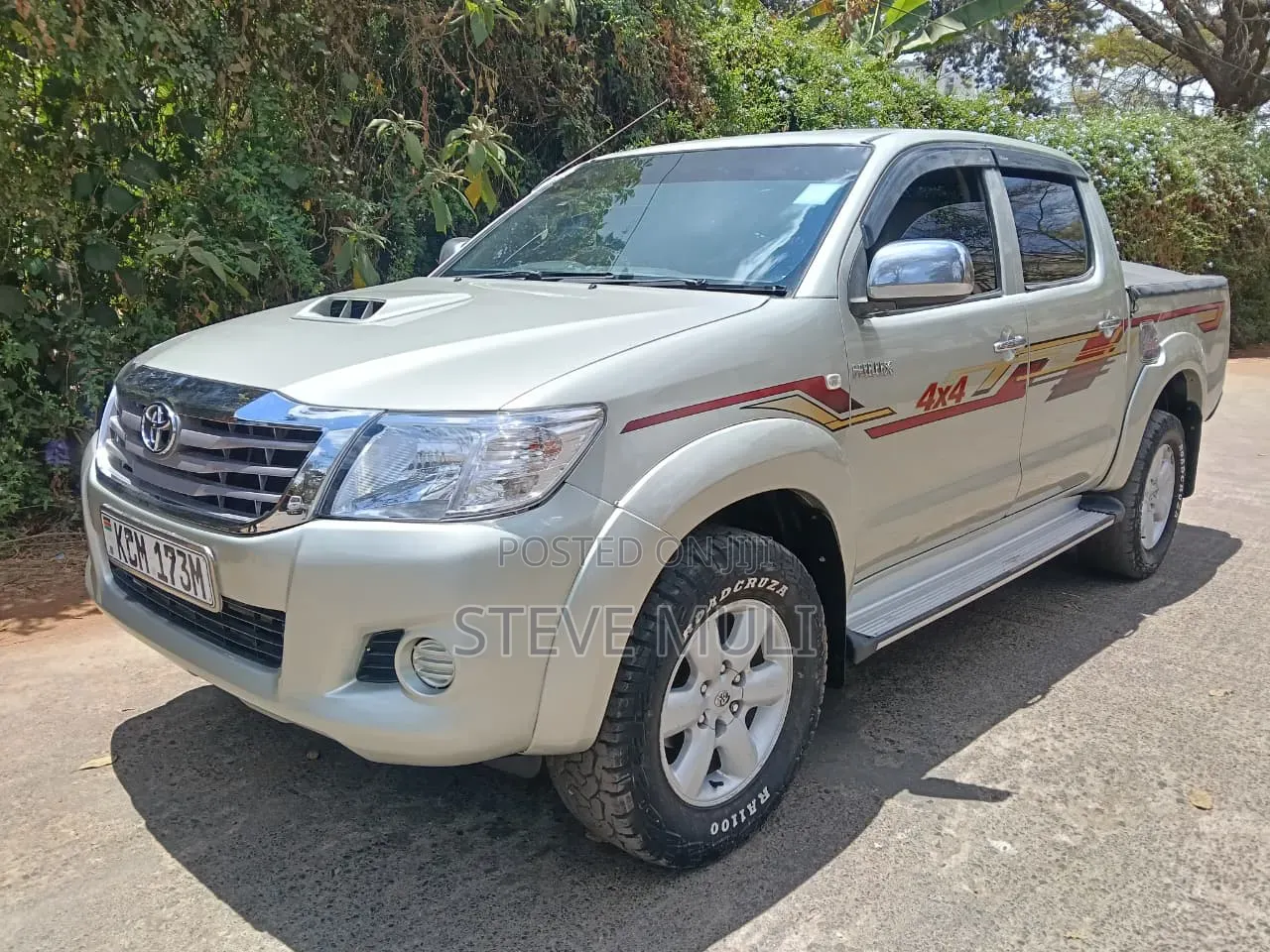 Toyota Hilux 2010 Silver