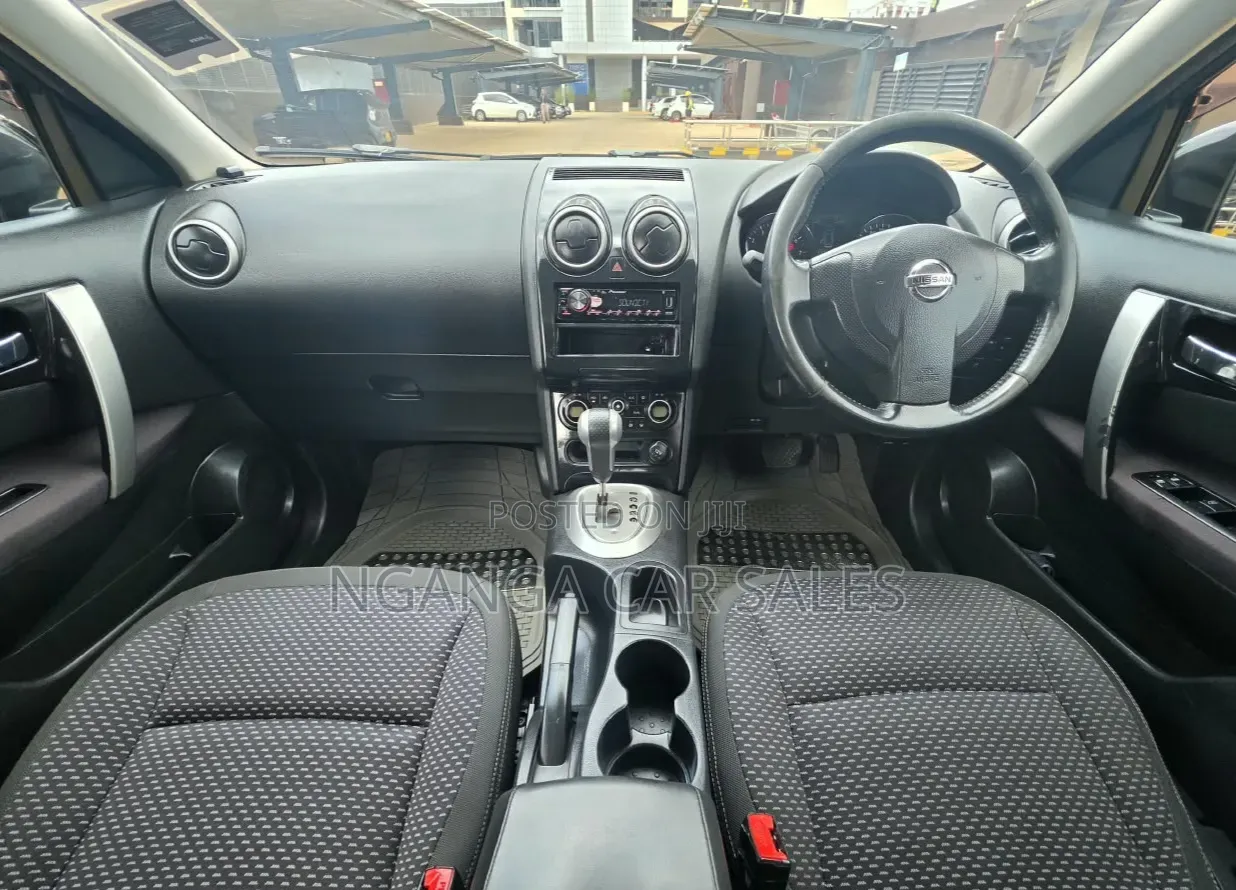 Nissan Dualis 2011 Black