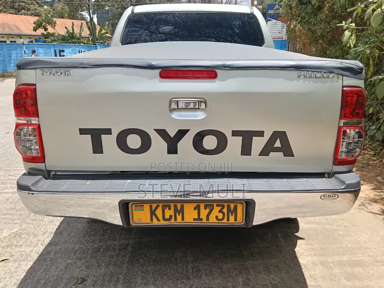 Toyota Hilux 2010 Silver