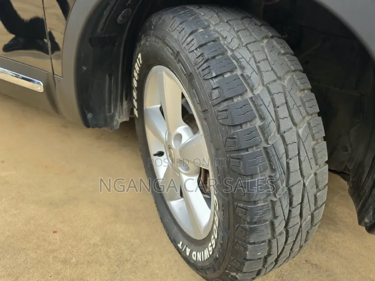Nissan Dualis 2011 Black