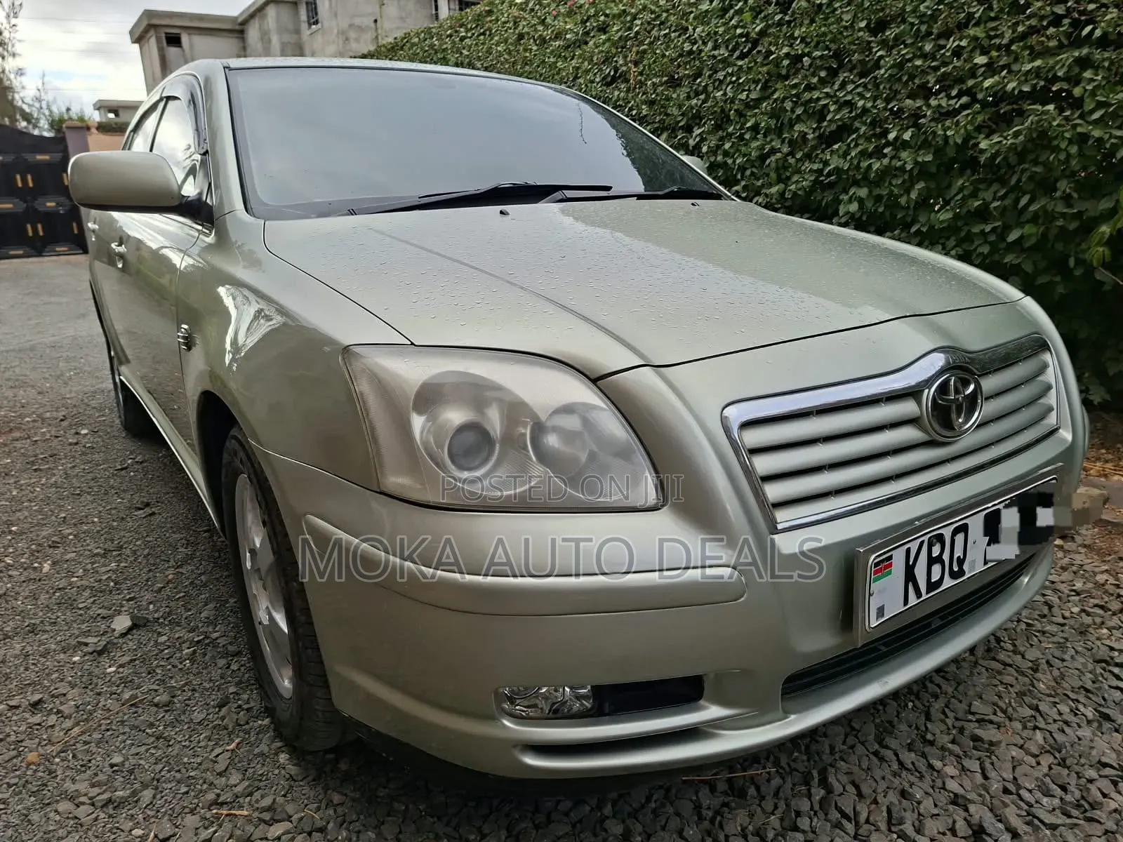 Toyota Avensis 1.8 C 2005 Gold