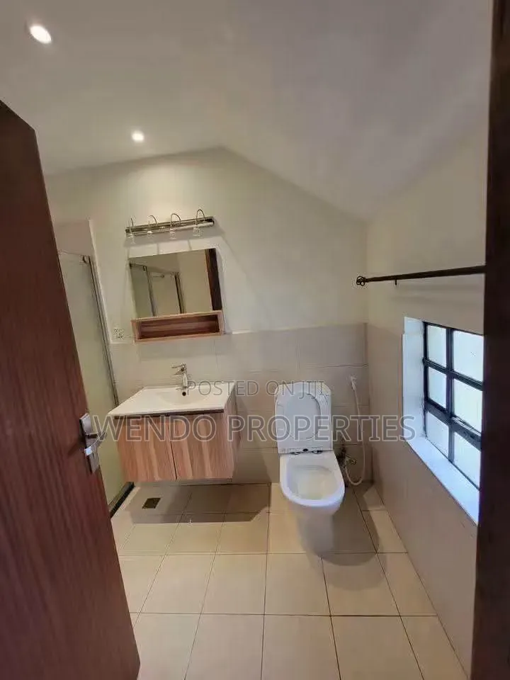 4bdrm Villa in Kitisuru for rent