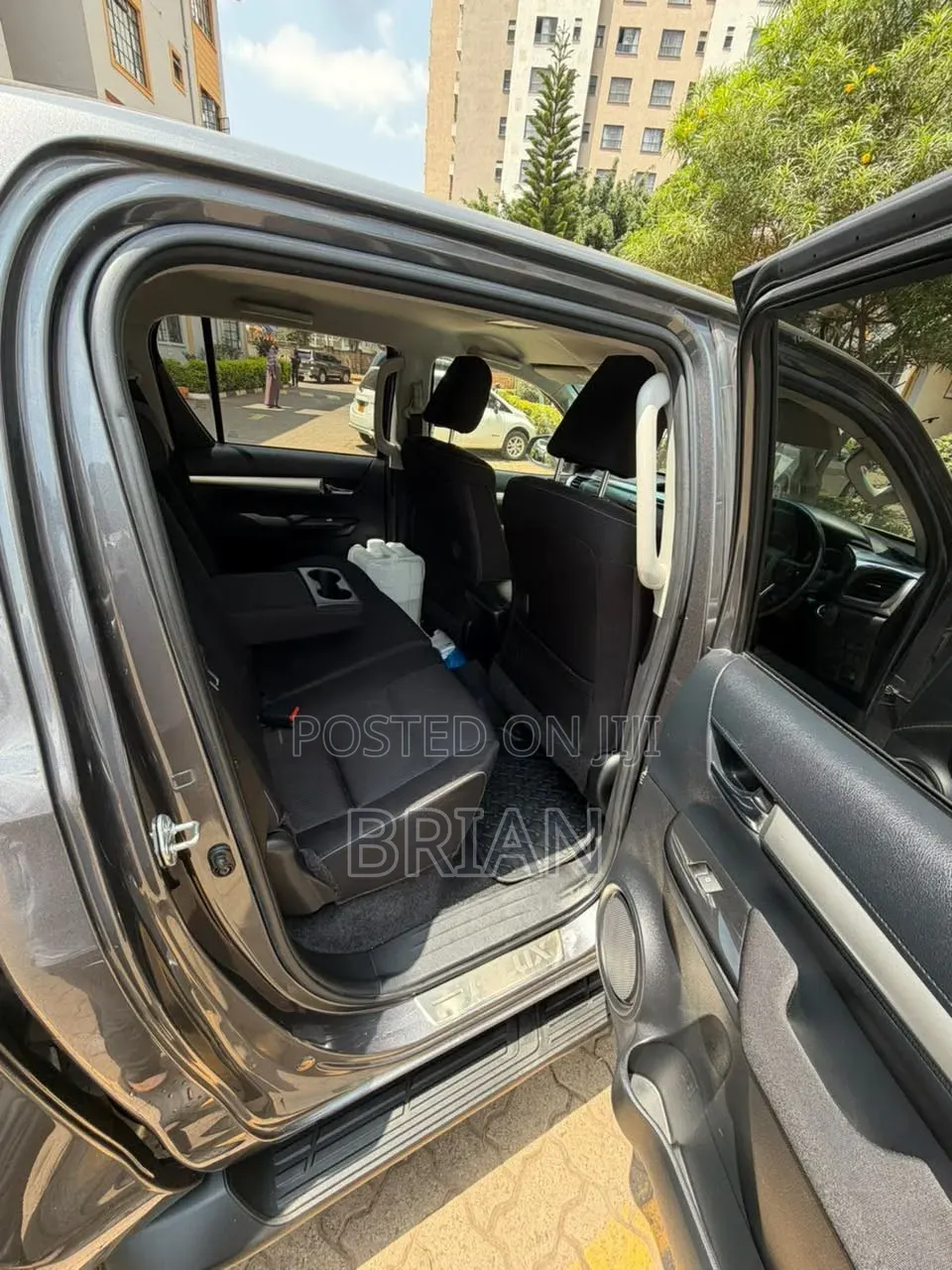 Toyota Hilux 2021 Black