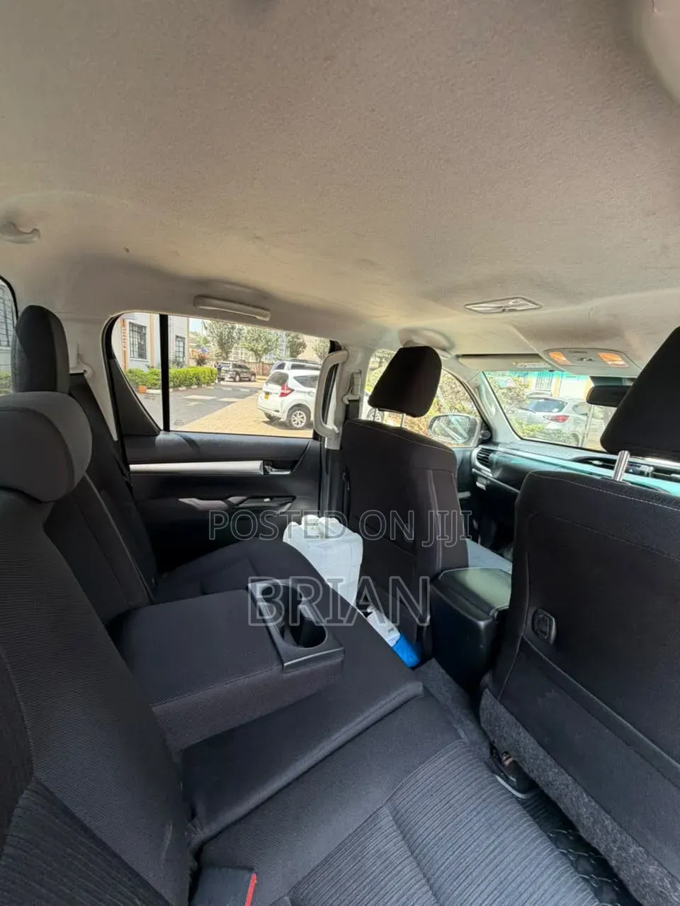 Toyota Hilux 2021 Black