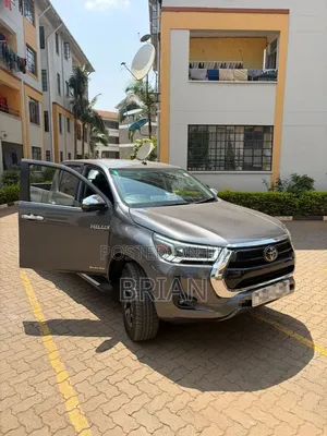 Toyota Hilux 2021 Black