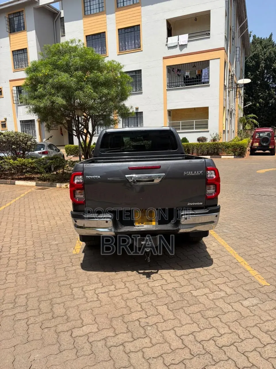 Toyota Hilux 2021 Black