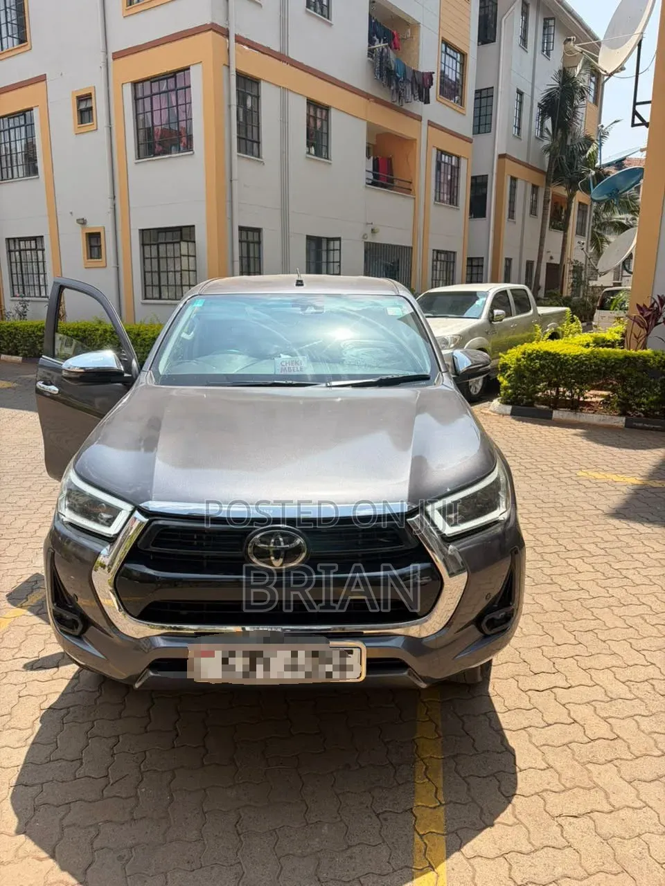 Toyota Hilux 2021 Black
