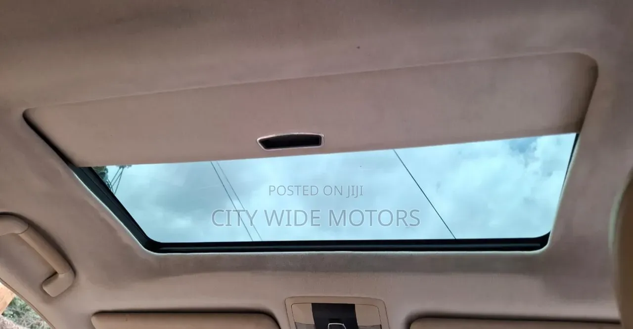 Toyota Land Cruiser Prado KAKADU 2011 Gray