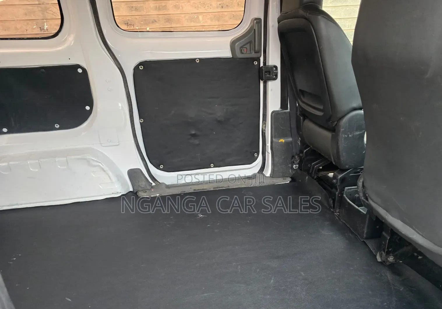Nissan NV200 2013 White