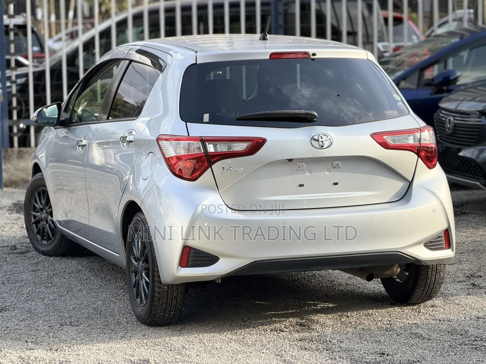Toyota Vitz 1.3 FWD 5dr 2019 Silver