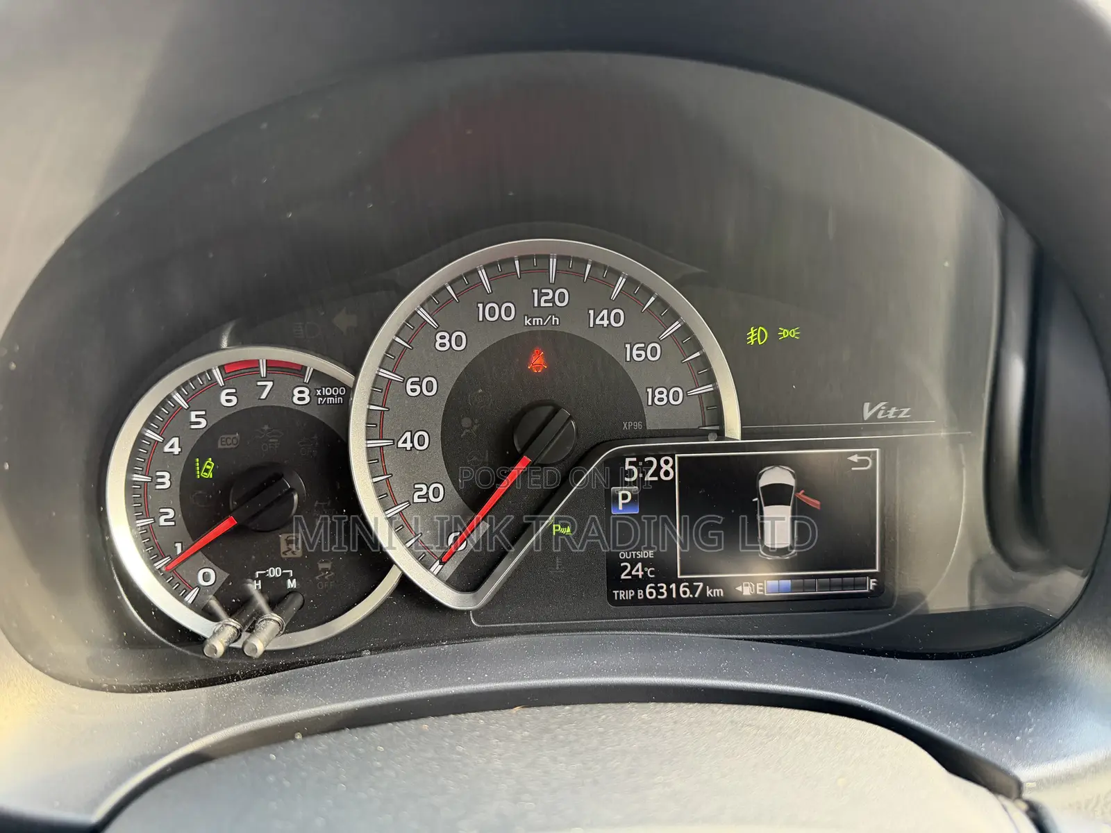 Toyota Vitz 1.3 FWD 5dr 2019 Silver