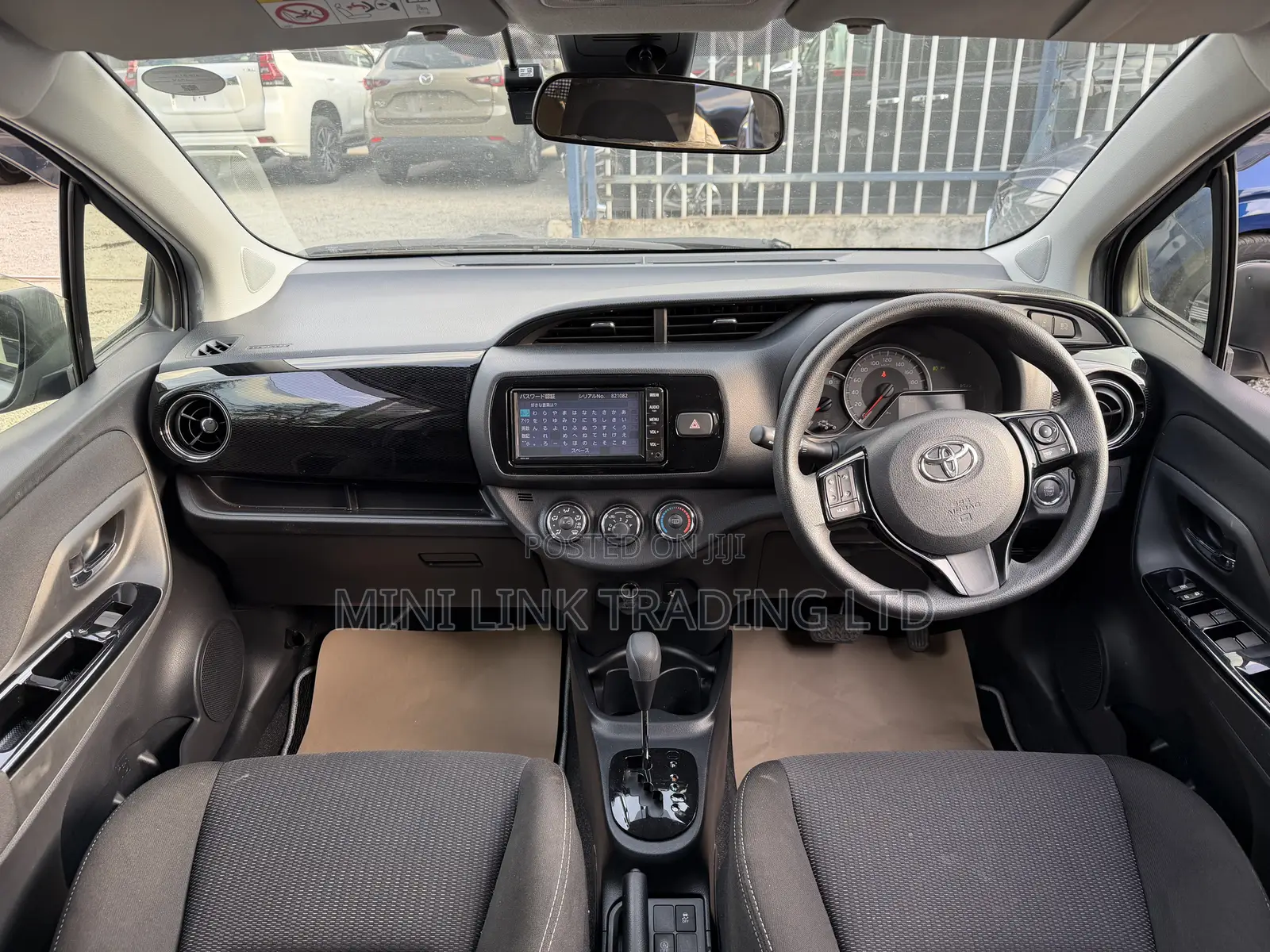 Toyota Vitz 1.3 FWD 5dr 2019 Silver