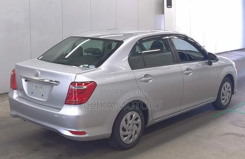 Toyota Axio 1.5 G 2WD 2019 Silver