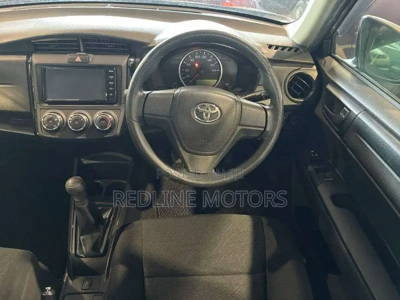 Toyota Axio 1.5 G 4WD 2020 Ivory