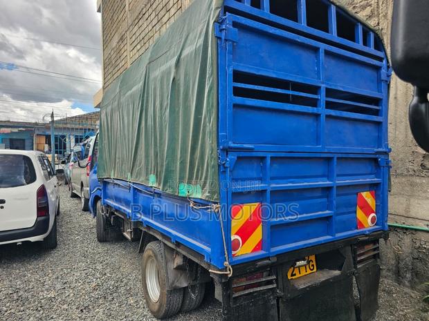 Toyota Dyna - thumbnail 4