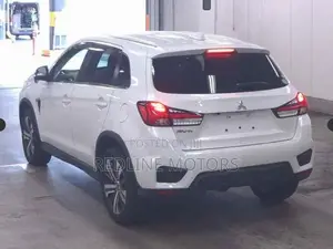 Mitsubishi RVR 2019 Off white