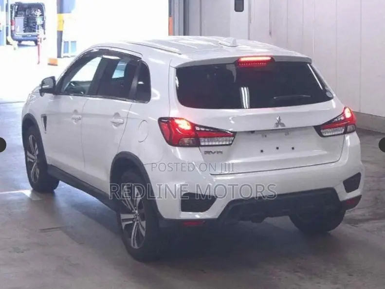 Mitsubishi RVR 2019 Off white