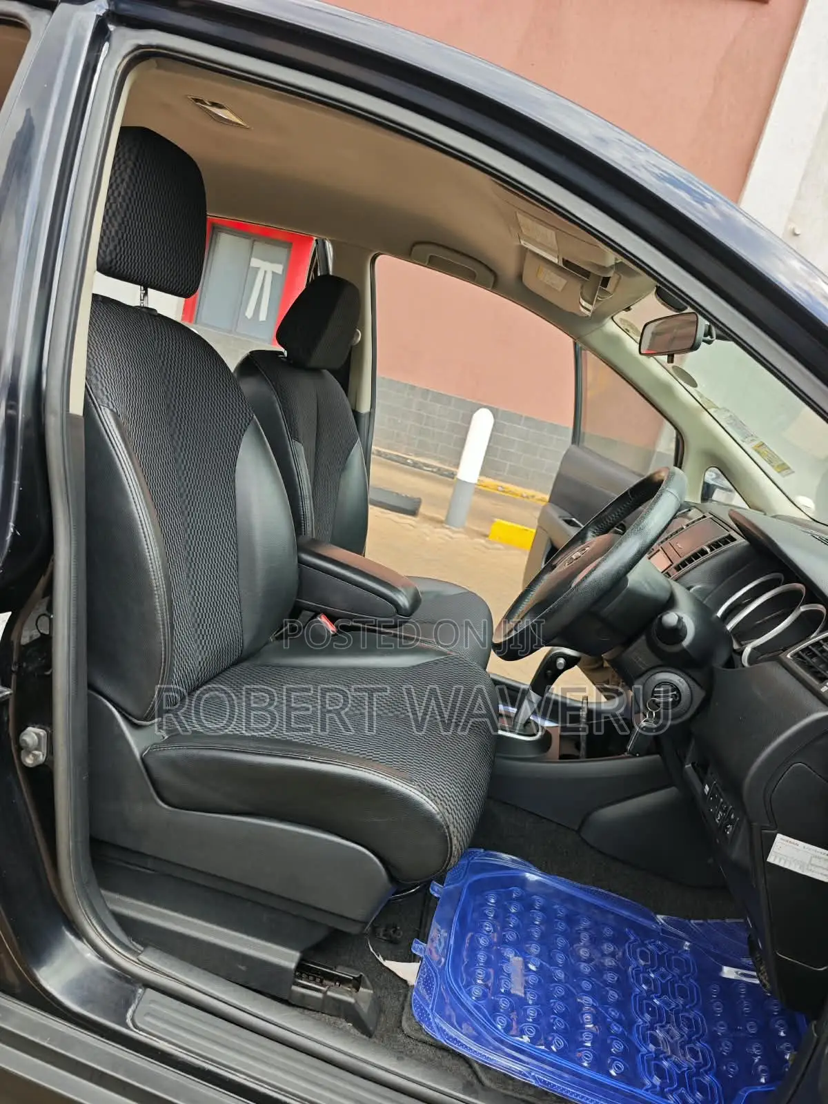 Nissan Tiida 1.6 Hatchback 2012 Black