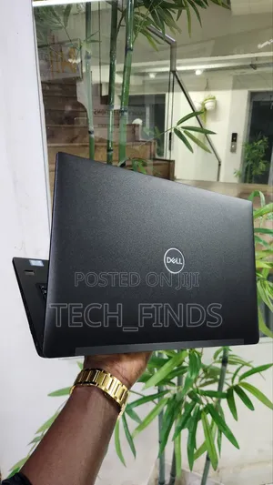 Laptop Dell Latitude 7390 8GB Intel Core i7 SSD 256GB