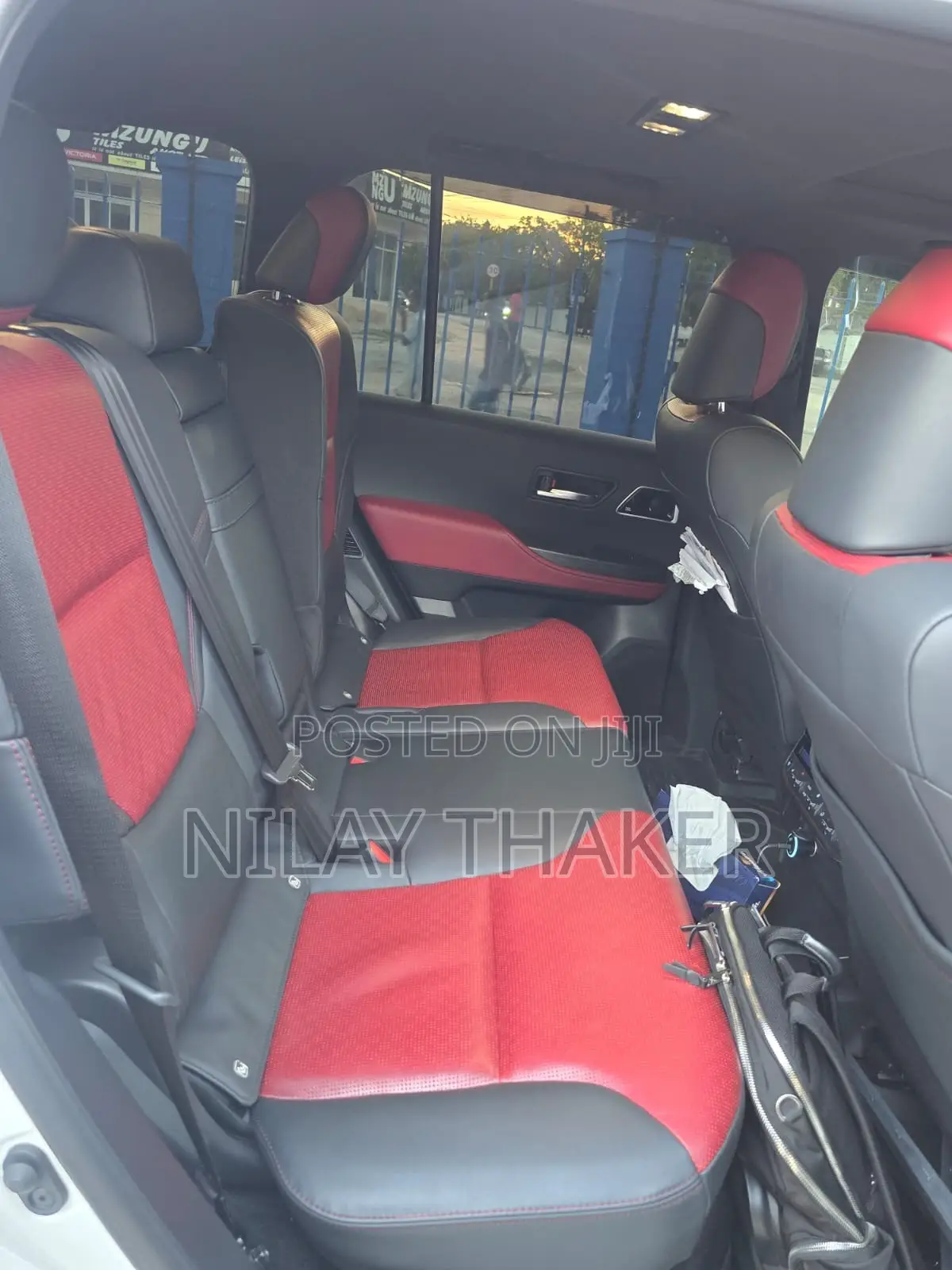 Toyota Land Cruiser LC300 2021 Pearl