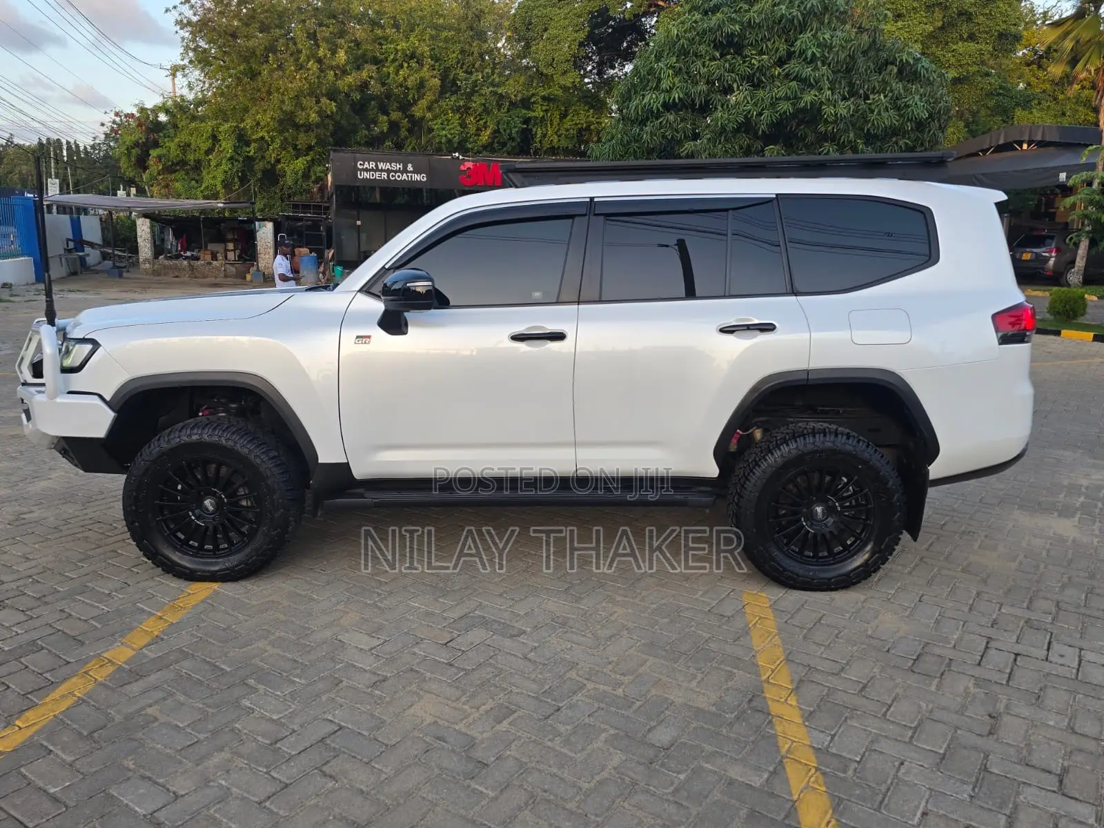 Toyota Land Cruiser LC300 2021 Pearl