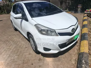 Toyota Vitz 2014 White