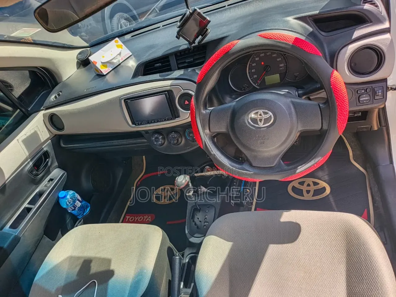 Toyota Vitz 2014 White
