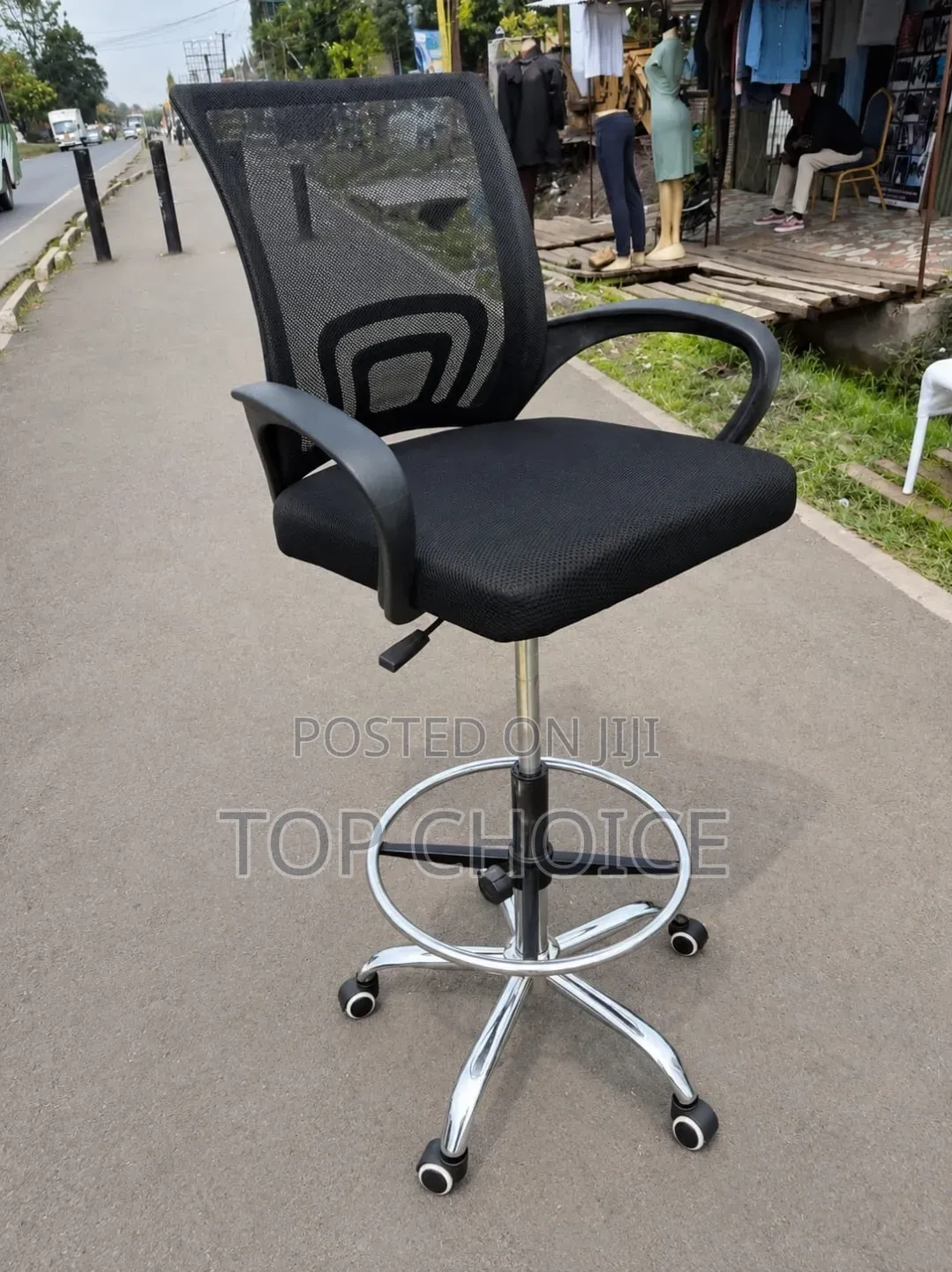 Counter Mesh Chair