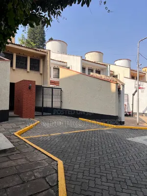 4bdrm Townhouse / Terrace in Lakeview Estate for rent