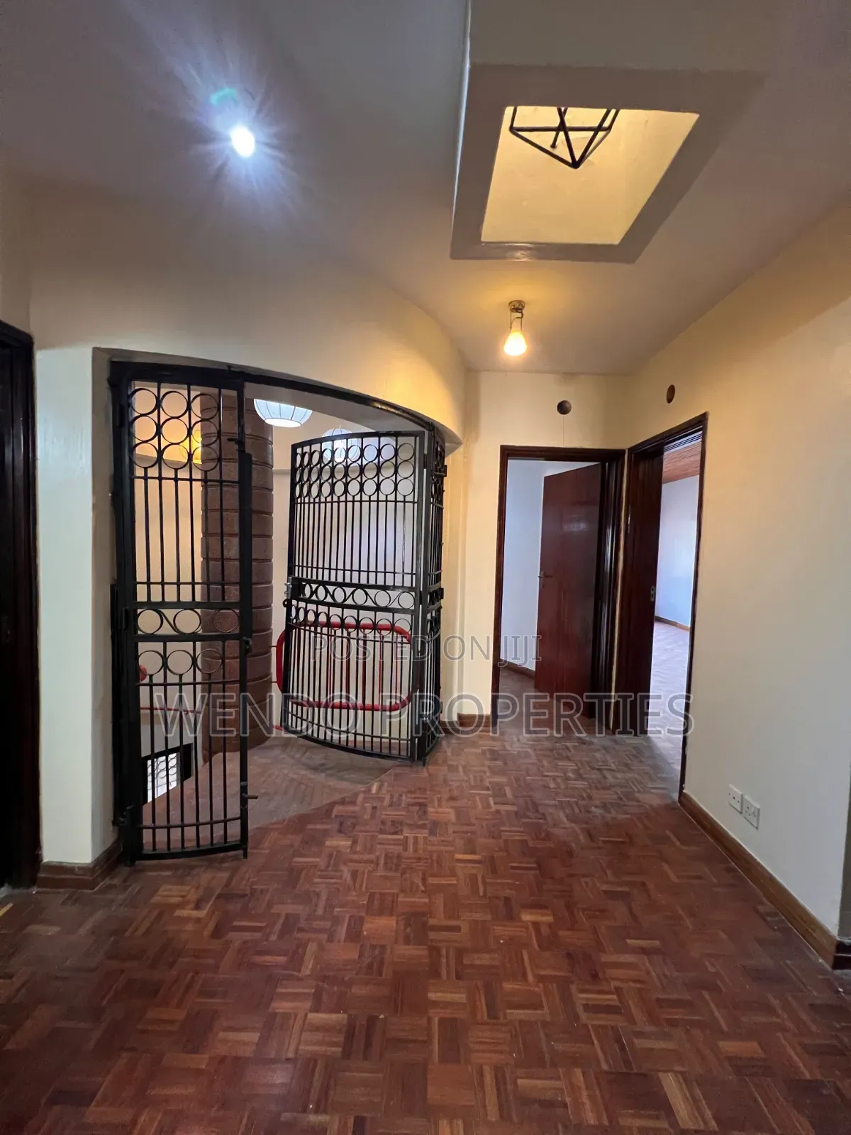 4bdrm Townhouse / Terrace in Lakeview Estate for rent