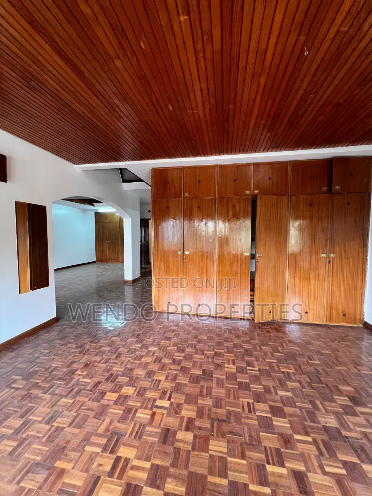 4bdrm Townhouse / Terrace in Lakeview Estate for rent
