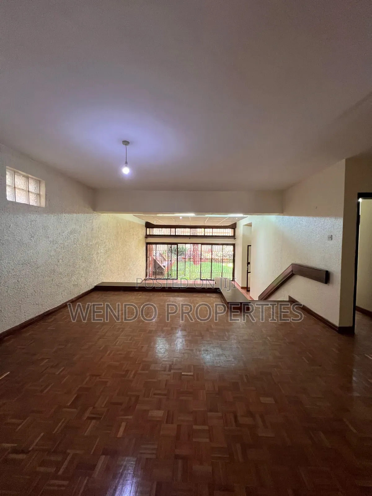 4bdrm Townhouse / Terrace in Lakeview Estate for rent