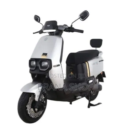 **White TAILG F56 Electric Mobility Scooter – Stylish Modern **
