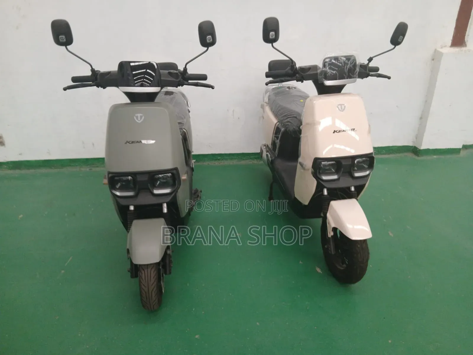 **TAILG F56 White Electric Scooter – Sleek Personal Transport **